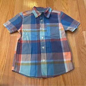 Oshkosh red/blue plaid button down collared short sleeve shirt size 4t